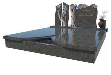 Dvojhrob s ručne tvarovaným pomníkom