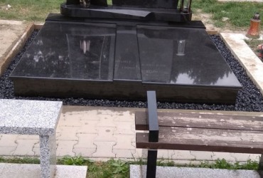 Dvojhrob z prírodnej čiernej žuly so zlatými perličkami - Star Galaxy