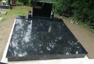 Dvojhrob z materiálu VP Black