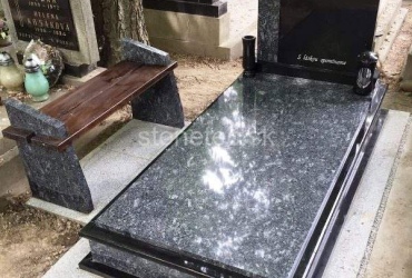 Jednohrob z prírodnej žuly Azul Noche s lavičkou
