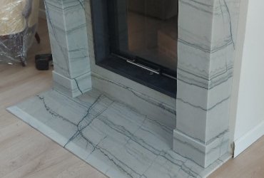 Rustikálny krb z quartzitu Macaubas Giotto