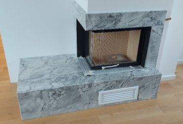 Mramorový krb super white