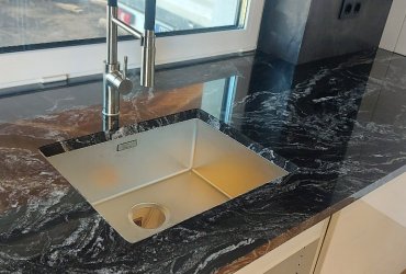 Granitová kuchynská pracovná doska