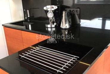 Kuchynská doska Absolute Black