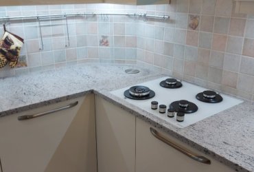 Kuchynská pracovná doska zo žuly Meera White