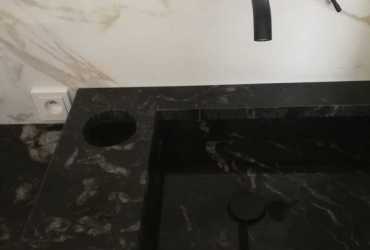 Detail - Moderný koncept kúpeľňvej dosky z kameňa, v Bratislave