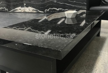 Konferenčný stolík z prírodného kameňa - Granit Antique Brown