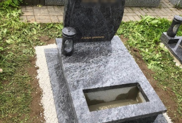 Urnový hrob s otvorom na kvetiny - Bahama